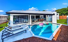 Luxury Sunny Oasis With Pool, Suv Hire, Near Marina